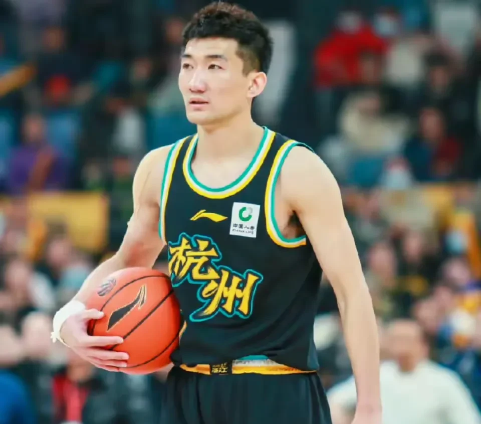 九游娱乐-清晨德甲焦点战，广厦男篮扳平良机，质疑声仍在，身体对抗强度拉满的简单介绍