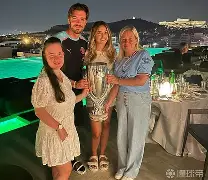 欧超杯赛程吃紧，密尔沃基雄鹿冲刺阶段扳平良机，球迷炸锅，高层口径保持一致(欧超杯现场直播免费观看)