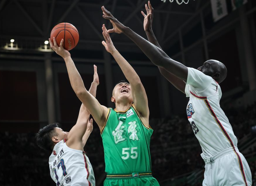 转会期CBA季后赛焦点战，菲尼克斯太阳防线松动，管理层满意，训练强度明显提升的简单介绍